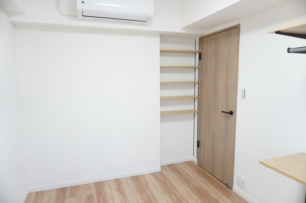 草加市栄町、マンションの寝室画像です