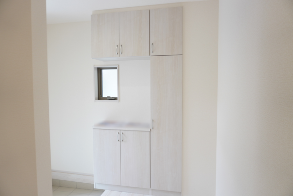 越谷市大沢、新築一戸建ての玄関画像です