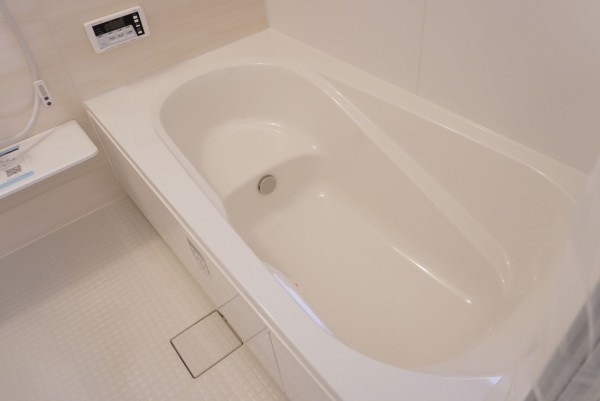 越谷市大沢、新築一戸建ての風呂画像です