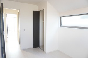 越谷市大字上間久里、新築一戸建ての寝室画像です