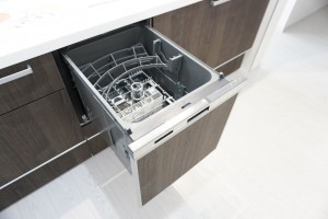 越谷市大字上間久里、新築一戸建てのキッチン画像です