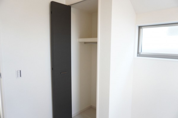 越谷市大字上間久里、新築一戸建ての収納画像です