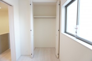 草加市瀬崎、新築一戸建ての収納画像です