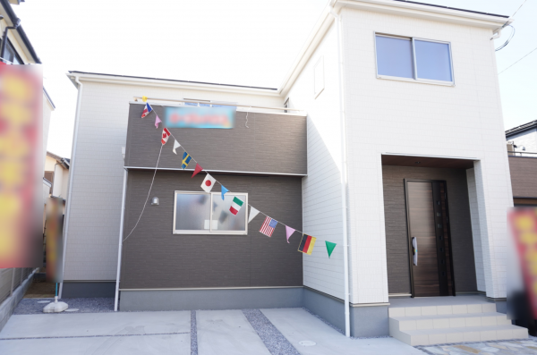 草加市瀬崎、新築一戸建ての外観画像です