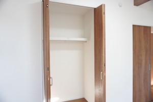 草加市金明町、新築一戸建ての収納画像です