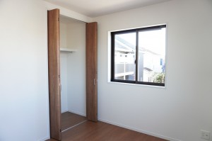 草加市金明町、新築一戸建ての寝室画像です