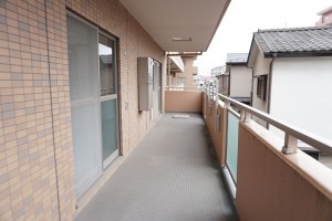 草加市瀬崎、マンションのバルコニー画像です