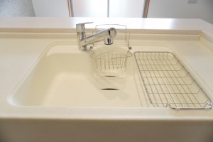 草加市瀬崎、マンションのキッチン画像です