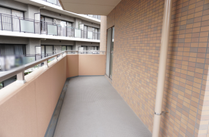 草加市瀬崎、マンションのバルコニー画像です