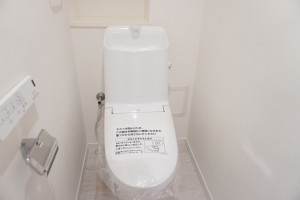草加市瀬崎、マンションのトイレ画像です