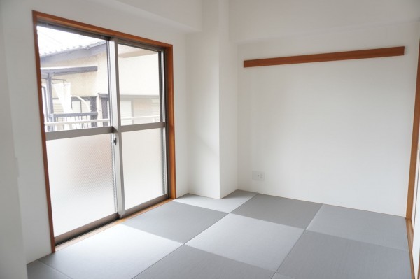 草加市瀬崎、マンションの寝室画像です