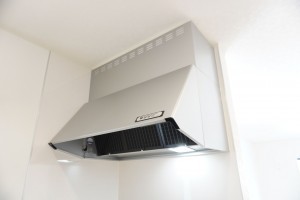 草加市長栄、新築一戸建てのキッチン画像です