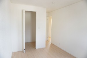 草加市長栄、新築一戸建ての寝室画像です