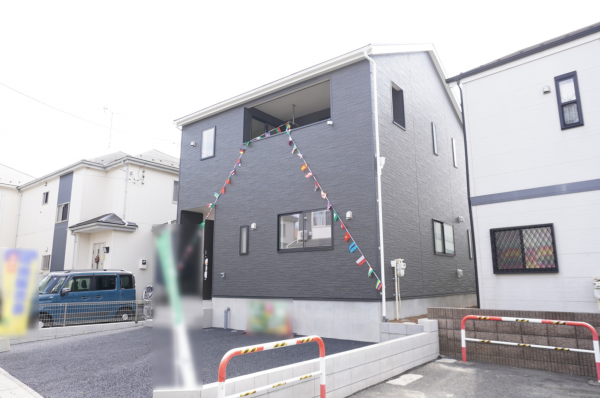 草加市長栄、新築一戸建ての外観画像です