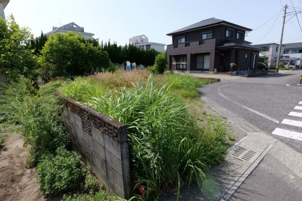 宮崎市田吉、土地の前面道路を含む現地写真画像です