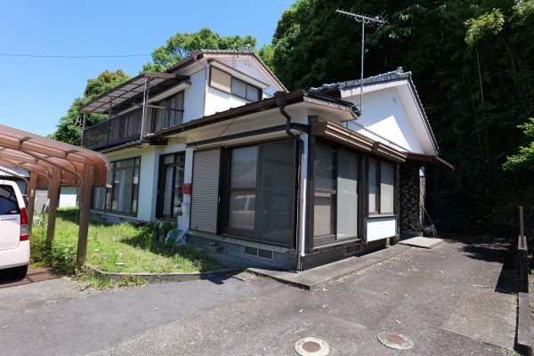 宮崎市郡司分、中古一戸建ての外観画像です