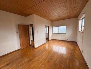 宮崎市小松台東、中古一戸建ての画像です