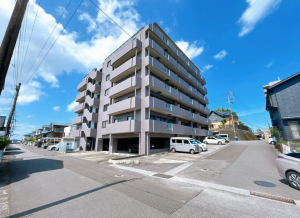 宮崎市源藤町、マンションの画像です