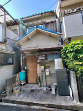 大東市中楠の里町、中古一戸建ての画像です