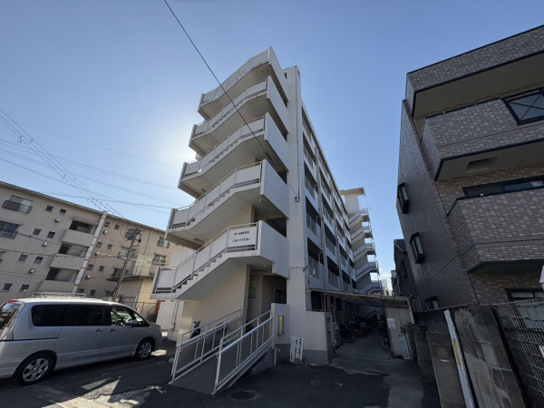 大東市諸福、マンションの画像です