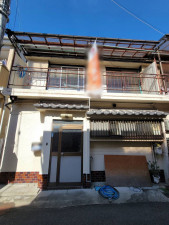 大東市南津の辺町、中古一戸建ての画像です