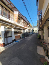 大東市南津の辺町、中古一戸建ての画像です
