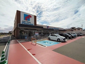 大東市明美の里町、中古一戸建てのスーパー画像です