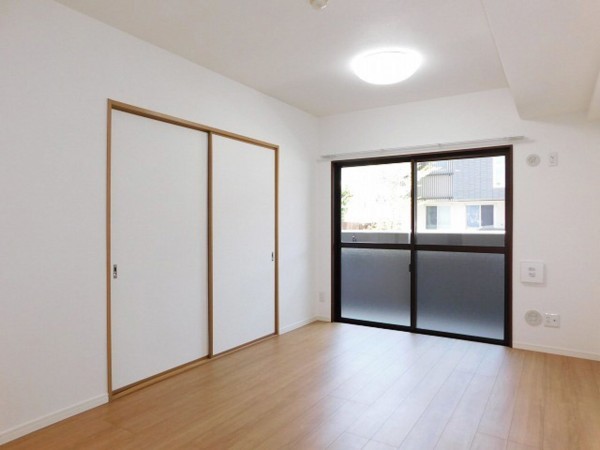 仙台市泉区泉中央、マンションの画像です