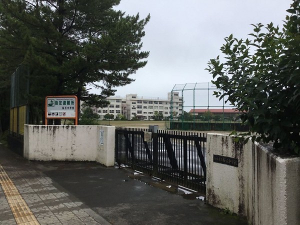 仙台市青葉区川平、中古一戸建ての中学校画像です
