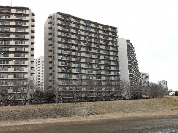 多賀城市、マンションの画像です