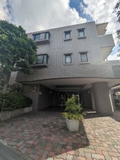 仙台市泉区泉中央、マンションの画像です