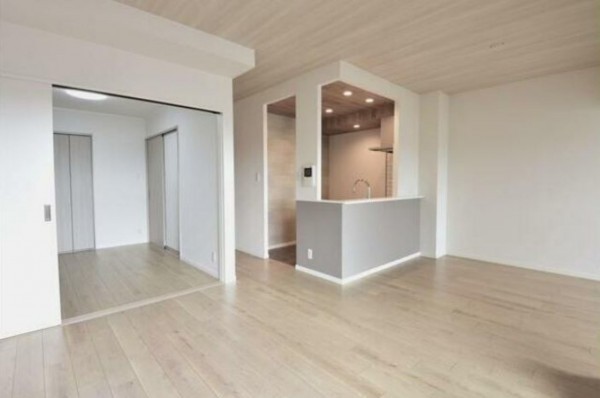 仙台市泉区市名坂、マンションの画像です