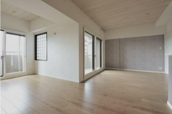 仙台市泉区市名坂、マンションの画像です