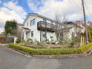 仙台市泉区紫山、中古一戸建ての画像です