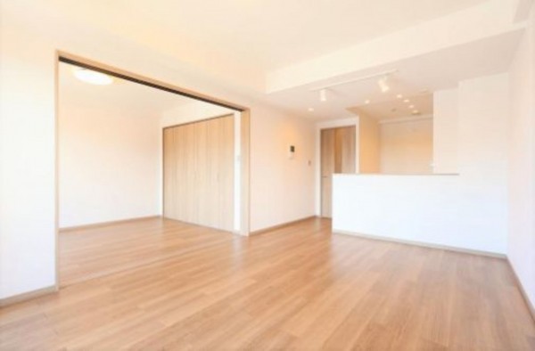 仙台市泉区市名坂、マンションの画像です