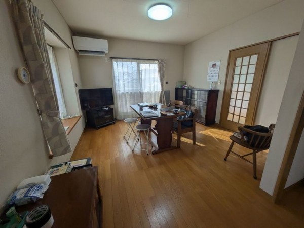 仙台市青葉区みやぎ台、中古一戸建ての居間画像です