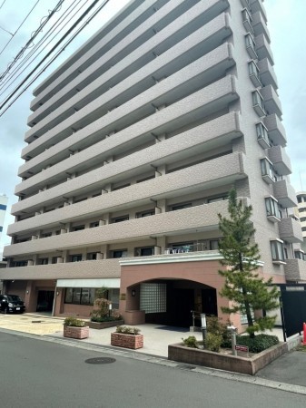 仙台市泉区泉中央、マンションの画像です