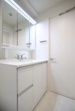 仙台市泉区高森、マンションの画像です