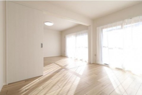 仙台市泉区高森、マンションの画像です