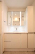 仙台市泉区南光台南、マンションの画像です