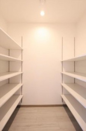 仙台市泉区南光台南、マンションの画像です