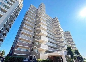 仙台市泉区高玉町、マンションの画像です