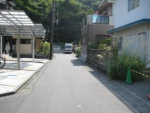 静岡市駿河区寺田、土地の前面道路を含む現地写真画像です