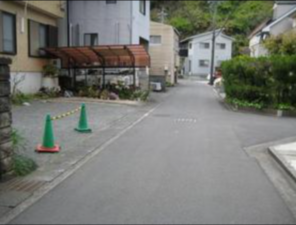 静岡市駿河区寺田、土地の前面道路を含む現地写真画像です