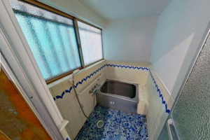 静岡市駿河区丸子、中古一戸建ての風呂画像です