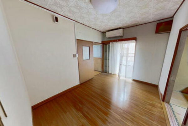 静岡市駿河区丸子、中古一戸建ての内装画像です