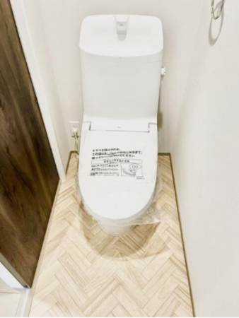 静岡市駿河区宮竹、新築一戸建てのトイレ画像です