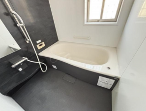 静岡市駿河区向敷地、中古一戸建てのトイレ画像です
