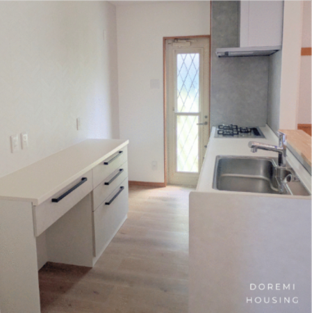 静岡市駿河区広野、中古一戸建てのキッチン画像です