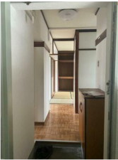 静岡市駿河区丸子、マンションの玄関画像です